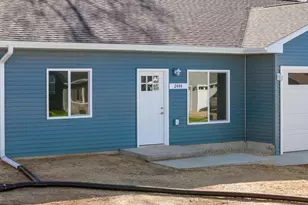 2444 Russell Ct, Reedsburg, WI 53959 - Photo 4
