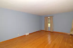 201 Locust Ct, Portage, WI 53901 - Photo 4