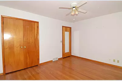 201 Locust Court, Portage, WI 53901 - Photo 16