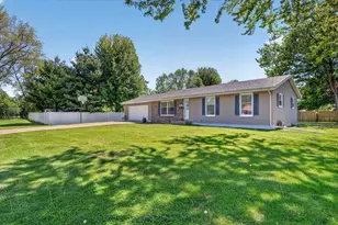 638 Chartier St, Janesville, WI 53546 - Photo 4
