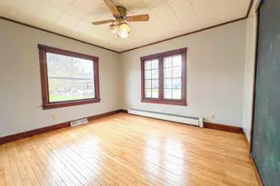 910 Wells St, Marinette, WI 54143 - Photo 32