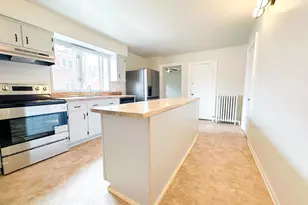 910 Wells St, Marinette, WI 54143 - Photo 12