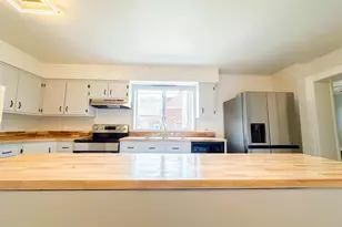 910 Wells St, Marinette, WI 54143 - Photo 14