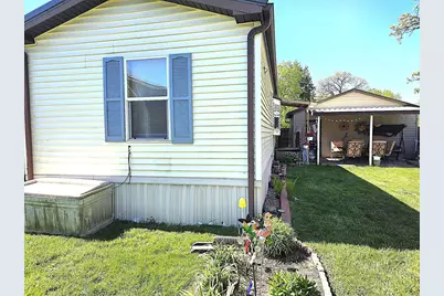 127 Falling Creek Circle, Janesville, WI 53548 - Photo 38