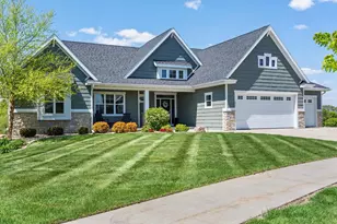 1630 Liatris Dr, Sun Prairie, WI 53590 - Photo 2