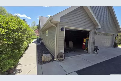 7247 W Breneman Road, Pardeeville, WI 53954 - Photo 8