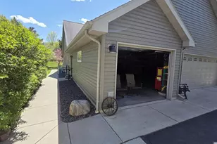 7247 W Breneman Rd, Pardeeville, WI 53954 - Photo 8
