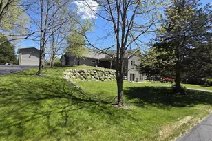 7247 W Breneman Rd, Pardeeville, WI 53954 - Photo 4