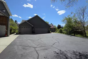 7247 W Breneman Rd, Pardeeville, WI 53954 - Photo 6