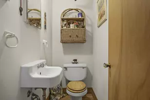 533 Ohio Ave, Madison, WI 53704 - Photo 12