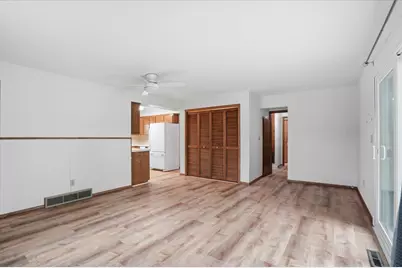 312 S Vine Street, Belleville, WI 53508 - Photo 12
