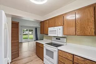 312 S Vine St, Belleville, WI 53508 - Photo 20