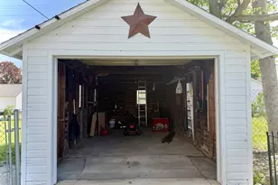 412 Marion St, Portage, WI 53901 - Photo 4