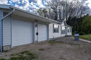 W5479 Co Rd P, Pardeeville, WI 53954 - Photo 2