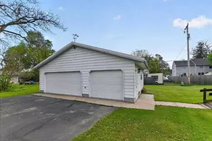 334 Union St, Rio, WI 53960 - Photo 4