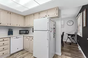 2511 Wesley Ave, Janesville, WI 53545 - Photo 14