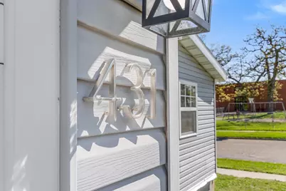 431 5th Street, Baraboo, WI 53913 - Photo 2
