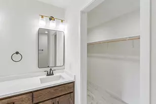 321 Roosevelt St, Baraboo, WI 53913 - Photo 22