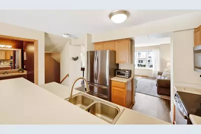 3742 Mammoth Trail #3742, Madison, WI 53719 - Photo 10