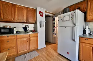 554 Mifflin St, Madison, WI 53703 - Photo 16
