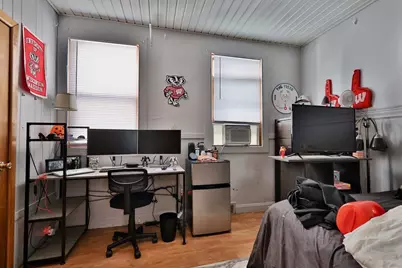 554 Mifflin Street, Madison, WI 53703 - Photo 8