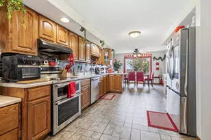 9096 E Stagecoach Trail, Warren, IL 61087 - Photo 8