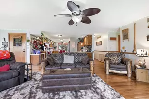 9096 E Stagecoach Trail, Warren, IL 61087 - Photo 8