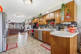 9096 E Stagecoach Trail, Warren, IL 61087 - Photo 6