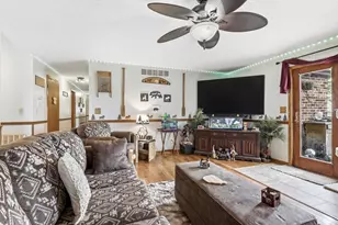 9096 E Stagecoach Trail, Warren, IL 61087 - Photo 4