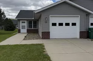 29 Garrison Dr, Janesville, WI 53536 - Photo 2