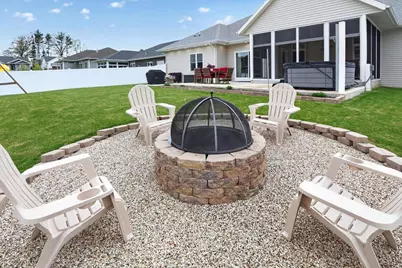 4515 Huntington Avenue, Janesville, WI 53546 - Photo 10
