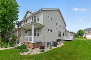 5220 Sassafrass Dr, Fitchburg, WI 53711 - Photo 6