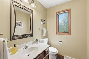 6002 Lynbrook Ln, Madison, WI 53719 - Photo 20