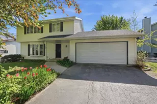 6002 Lynbrook Ln, Madison, WI 53719 - Photo 2