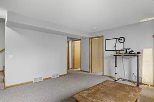 1224 Carpenter St, Madison, WI 53704 - Photo 24