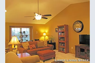 1475 Jody Circle, Platteville,  53818 - Photo 4