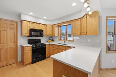 1696 Chadsworth Drive, Sun Prairie, WI 53590 - Photo 12
