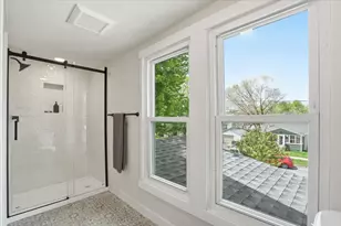 2109 E Dayton St, Madison, WI 53704 - Photo 34