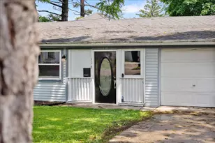 116 Randolph St, Stoughton, WI 53589 - Photo 2