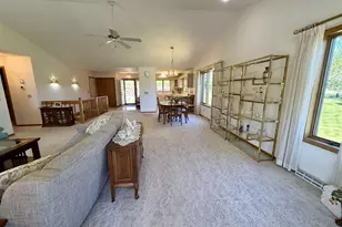 206 Shady Oak Ct, Janesville, WI 53548 - Photo 6