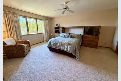 206 Shady Oak Court, Janesville, WI 53548 - Photo 18