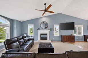 1106 Turnberry Ct, Waunakee, WI 53597 - Photo 12