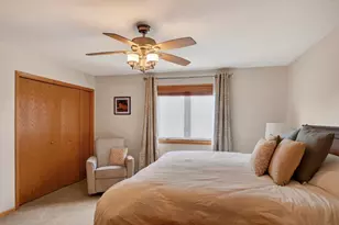 1106 Turnberry Ct, Waunakee, WI 53597 - Photo 40