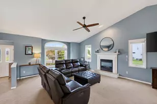 1106 Turnberry Ct, Waunakee, WI 53597 - Photo 14