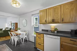 1329 Dewey Ct, Madison, WI 53703 - Photo 12