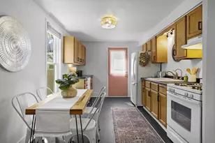 1329 Dewey Ct, Madison, WI 53703 - Photo 10