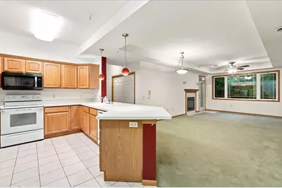 3001 Stratton Way #206, Madison, WI 53719 - Photo 6