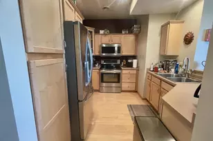 8252 Starr Grass Dr, Madison, WI 53719 - Photo 8