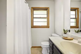512 Prospect Rd, Waunakee, WI 53597 - Photo 6