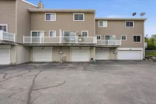 3134 Patty Ln, Middleton, WI 53562 - Photo 6